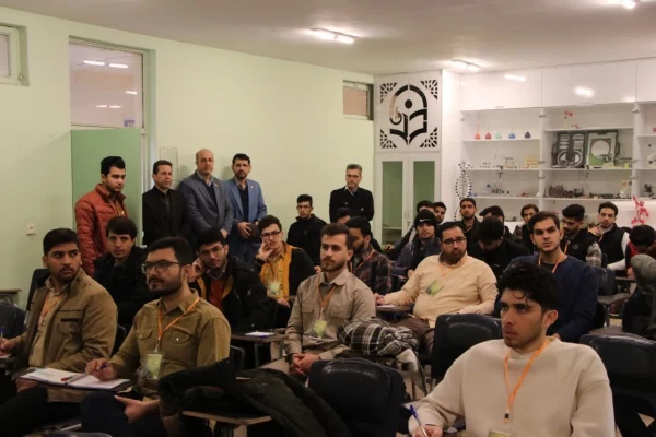 بازدید حمیدرضا ابراهیمی، معاون فرهنگی تربیتی دانشگاه فرهنگیان از برگزاری کارگاه های آموزشی در جشنواره رویش، رسش، حرکت 3