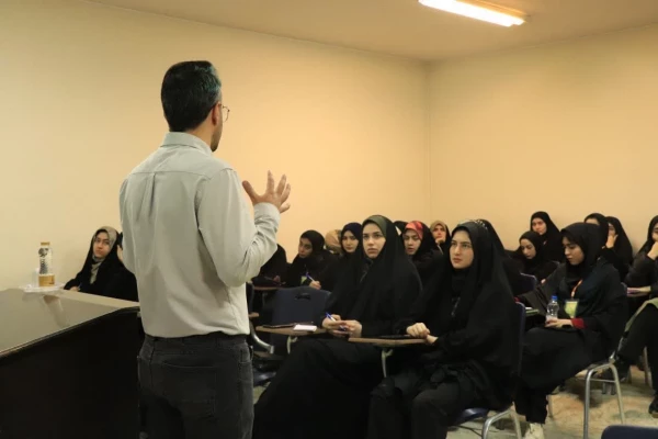 برگزاری کارگاه های آموزشی
جشنواره رویش، رسش، حرکت
 2