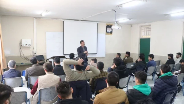 برگزاری کارگاه های آموزشی
جشنواره رویش، رسش، حرکت
 4