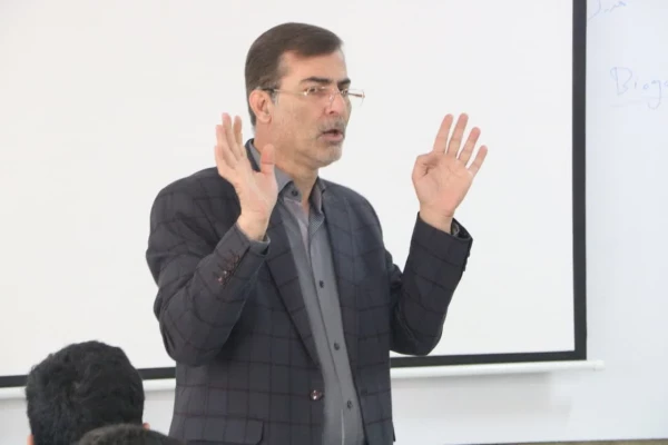 برگزاری کارگاه های آموزشی
جشنواره رویش، رسش، حرکت
 5