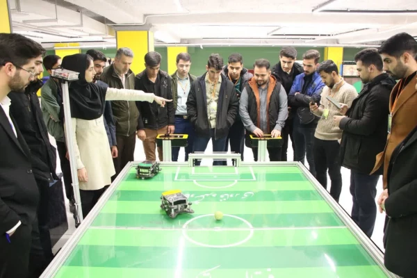 اردوی بازدید علمی شرکت کنندگان در جشنواره رویش، رسش، حرکت از شهرک علمی   تحقیقاتی اصفهان 6