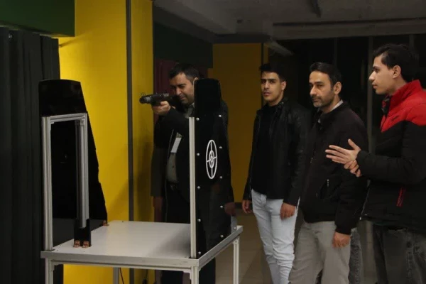 اردوی بازدید علمی شرکت کنندگان در جشنواره رویش، رسش، حرکت از شهرک علمی   تحقیقاتی اصفهان 8