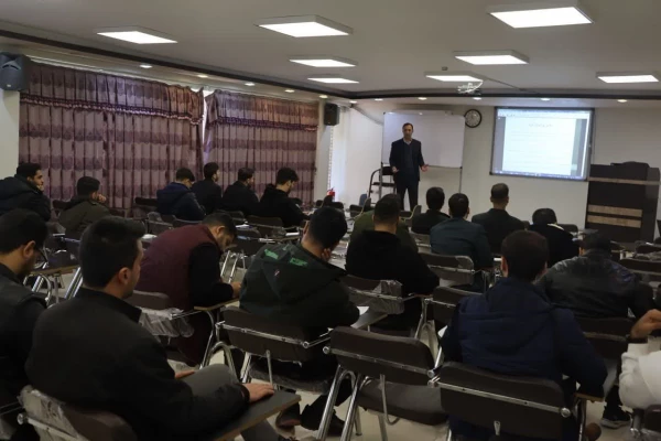 برگزاری کارگاه های آموزشی
جشنواره رویش، رسش، حرکت
 17