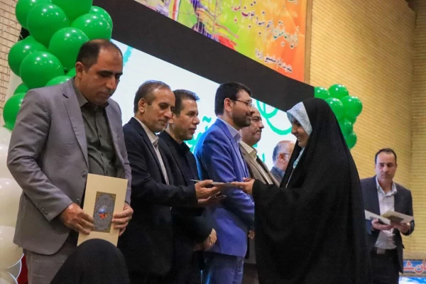 برگزاری نهمین دوره از جشنواره های اجتماعی دانشگاه فرهنگیان در شهر اصفهان 17