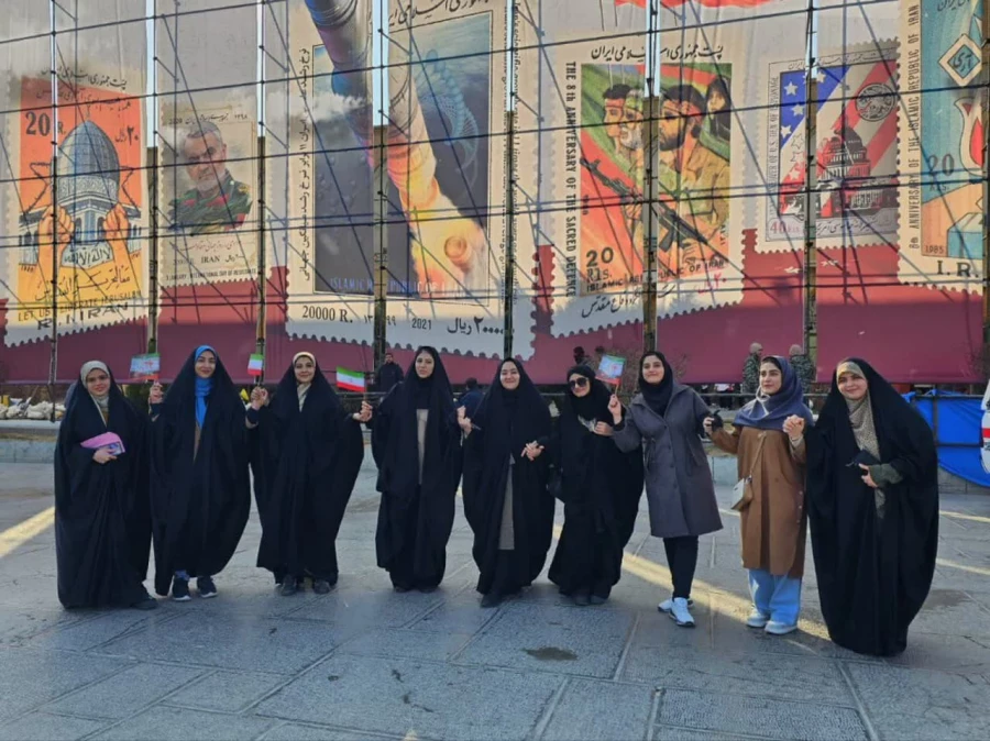 حضور پرشور جامعه دانشگاه فرهنگیان استان اصفهان در راهپیمایی چهل و ششمین سالگرد پیروزی انقلاب اسلامی 6