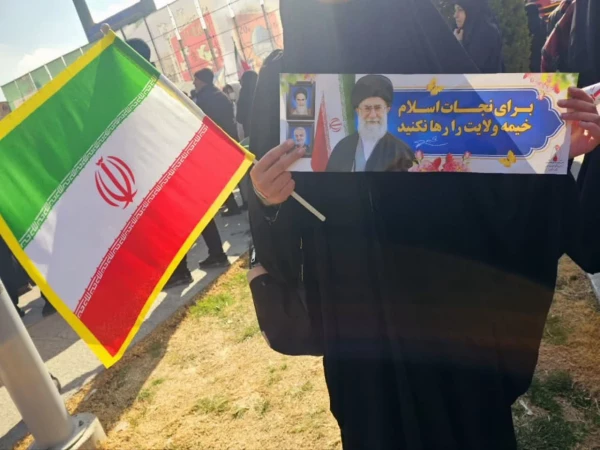 حضور پرشور جامعه دانشگاه فرهنگیان استان اصفهان در راهپیمایی چهل و ششمین سالگرد پیروزی انقلاب اسلامی 7