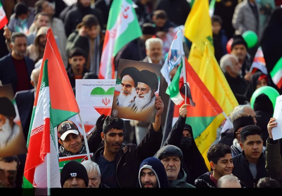 حضور پرشور جامعه دانشگاه فرهنگیان استان اصفهان در راهپیمایی چهل و ششمین سالگرد پیروزی انقلاب اسلامی 14