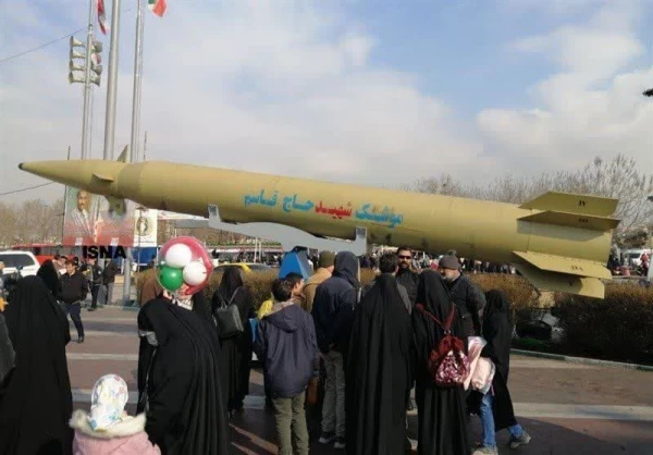 حضور پرشور جامعه دانشگاه فرهنگیان استان اصفهان در راهپیمایی چهل و ششمین سالگرد پیروزی انقلاب اسلامی 20