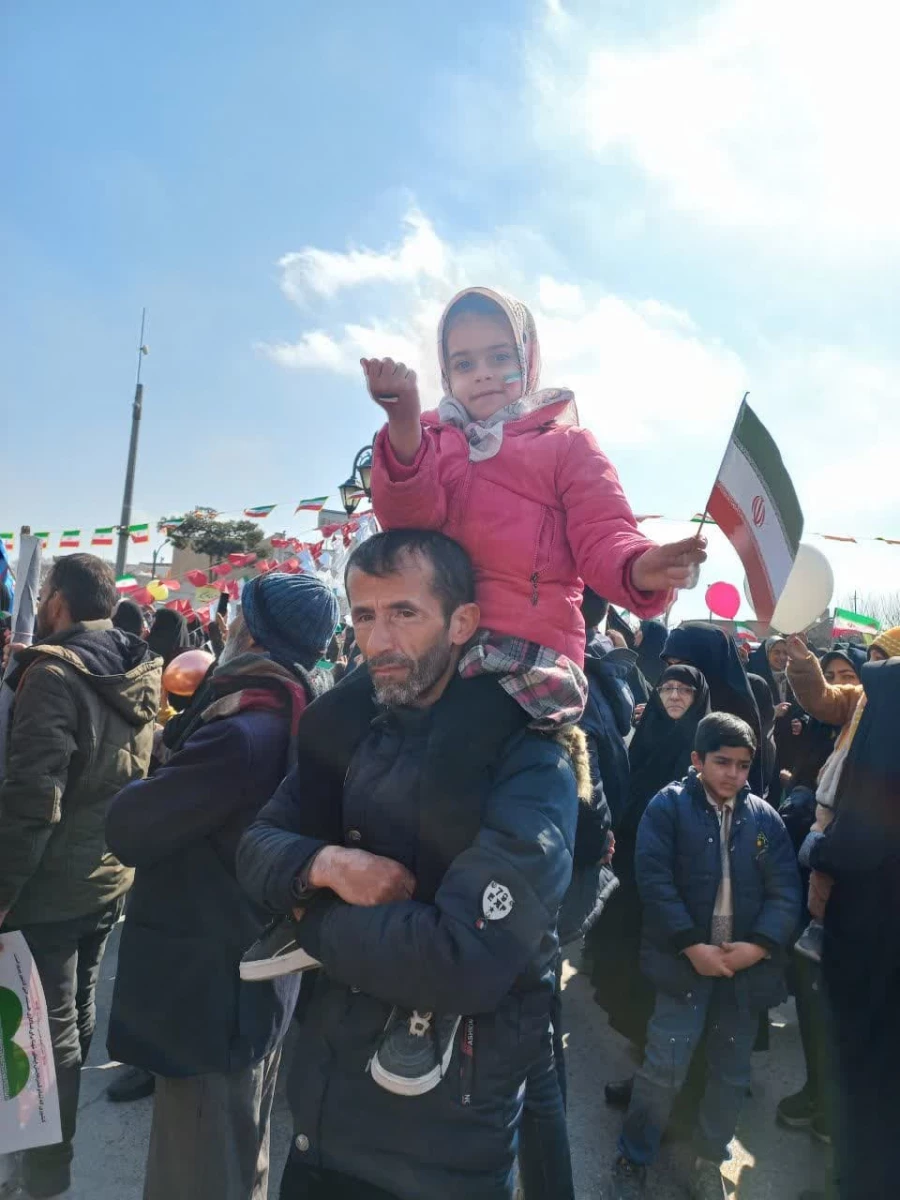 حضور پرشور جامعه دانشگاه فرهنگیان استان اصفهان در راهپیمایی چهل و ششمین سالگرد پیروزی انقلاب اسلامی 33