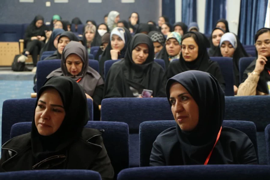 گزارش تصویری از آغاز چهارمین همایش آموزش علوم تجربی در اصفهان  11