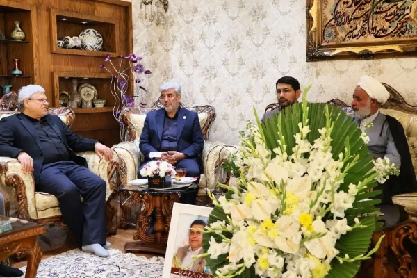 حضور رجبعلی برزویی، رئیس دانشگاه فرهنگیان، حمید رضا ابراهیمی، معاونت فرهنگی و تربیتی دانشگاه فرهنگیان، هادی مولوی دوست، مدیر کل حوزه ریاست و روابط عمومی دانشگاه فرهنگیان و ... 2