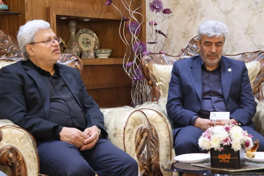 حضور رجبعلی برزویی، رئیس دانشگاه فرهنگیان، حمید رضا ابراهیمی، معاونت فرهنگی و تربیتی دانشگاه فرهنگیان، هادی مولوی دوست، مدیر کل حوزه ریاست و روابط عمومی دانشگاه فرهنگیان و ... 3