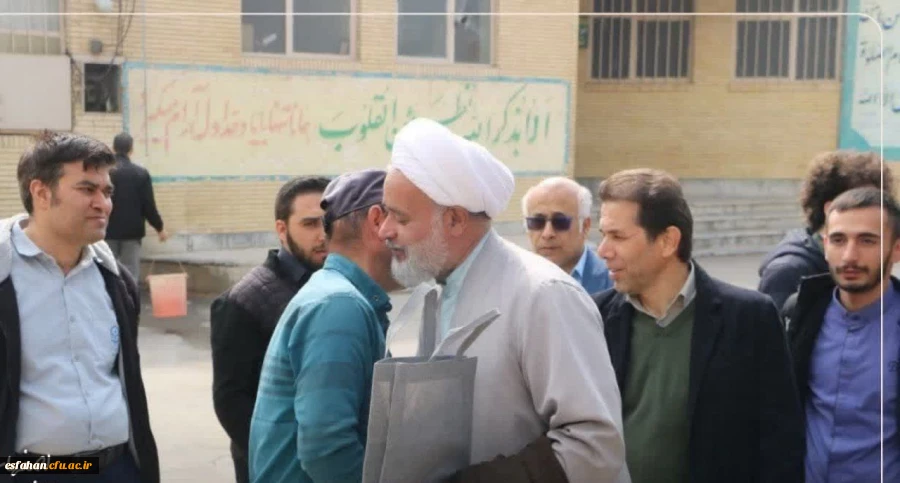 کاشت نهال در دانشگاه فرهنگیان پردیس شهید باهنر اصفهان به مناسبت روز درختکاری  6