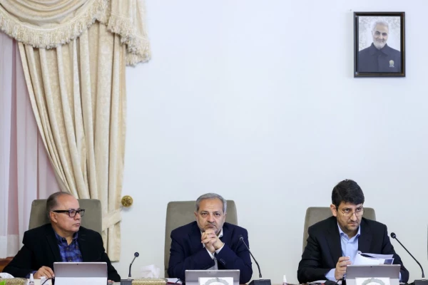 در جلسه  هیات دولت به ریاست دکتر پزشکیان که پنج شنبه ۲۳ اسفند ماه برگزار شد،  هیات دولت با افزایش تعداد پست های دانشگاه فرهنگیان موافقت کرد. 3