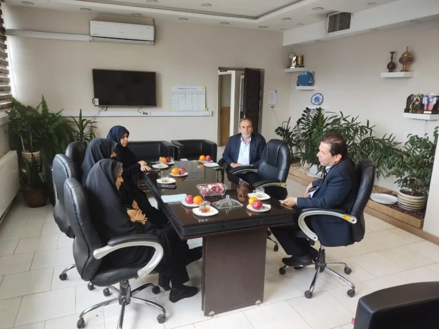 دیدار صمیمانه و چهره به چهره ی سرپرست دانشگاه فرهنگیان استان اصفهان با مسئولین پردیس ها، مراکز، مدیران گروه و کارکنان مدیریت استان 3