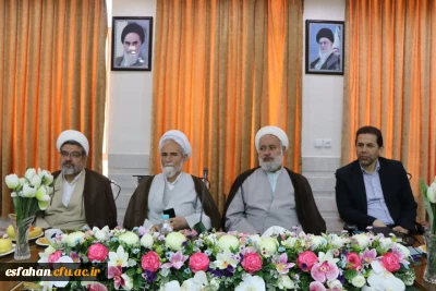 جلسه برنامه ریزی و هماهنگی ستاد اقامه نماز استان

نقش  و اهمیت و جایگاه معلمان در اصلاح جامعه توسط رئیس نهاد مقام معظم رهبری در دانشگاه فرهنگیان استان اصفهان 