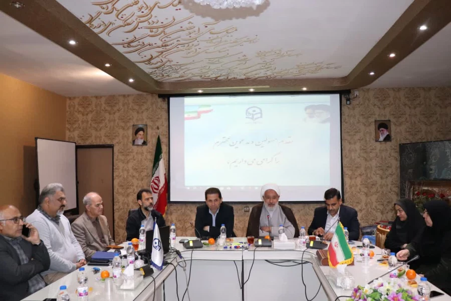 جلسه تکریم از همکاران بازنشسته دانشگاه فرهنگیان استان اصفهان و معرفی همکاران جدید حوزه های حراست و پژوهش و فناوری پردیس فاطمه زهرا (س) با حضور مسئولان مدیریت استان اصفهان  3