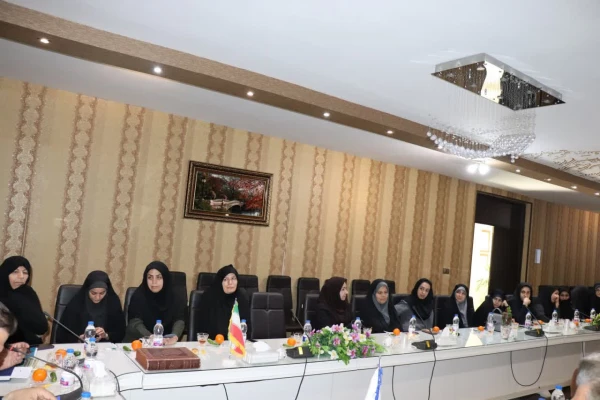 جلسه تکریم از همکاران بازنشسته دانشگاه فرهنگیان استان اصفهان و معرفی همکاران جدید حوزه های حراست و پژوهش و فناوری پردیس فاطمه زهرا (س) با حضور مسئولان مدیریت استان اصفهان  7