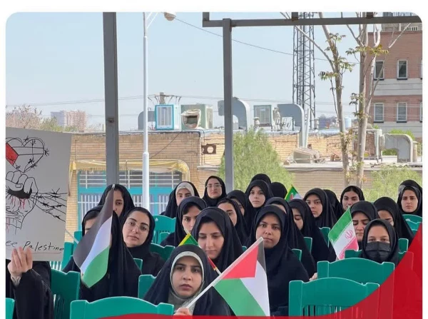 دانشجویان و کارکنان مرکز شهید رجایی گرد هم آمدند تا بار دیگر بغض و کینه خود را نسبت به رژیم منحوس اسرائیل ابراز کند 2