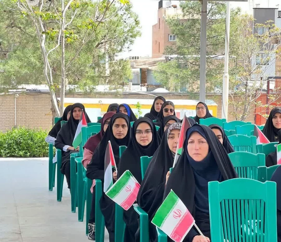 دانشجویان و کارکنان مرکز شهید رجایی گرد هم آمدند تا بار دیگر بغض و کینه خود را نسبت به رژیم منحوس اسرائیل ابراز کند 3