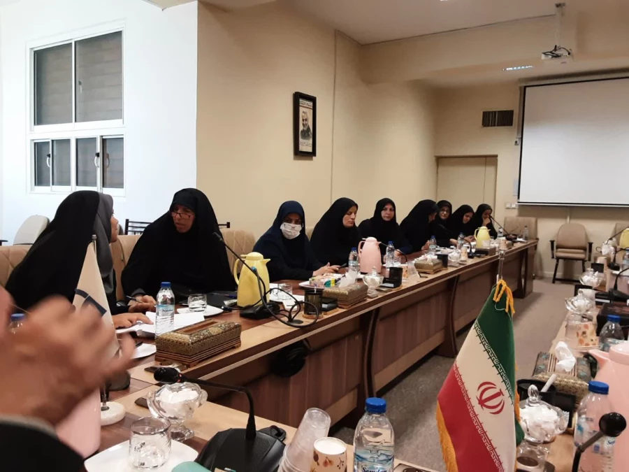 حضور فعال مسئولین در شوراهای فرهنگی و آموزش جهت هماهنگی برنامه های پربار اردیبهشت ماه 4