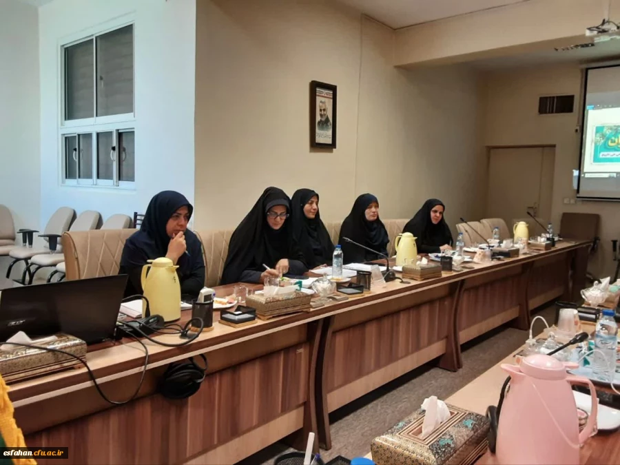 تشکیل جلسه شورای مدیریت دانشگاه فرهنگیان استان اصفهان  3