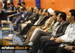حضور حمیدرضا کاشفی سرپرست دانشگاه فرهنگیان استان اصفهان، همراه با دیگر میهمانان ویژه در مراسم اختتامیه مسابقات رده بندی،فینال و اختتامیه لیگ فوتسال دانشجویی دانشگاه فرهنگیان استان اصفهان 4