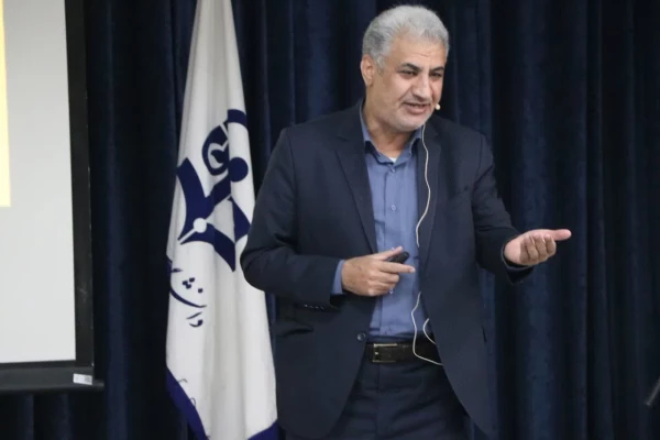 دوره تخصصی دو روزه فیزیک برای معلمان 
"از نظریه تا کلاس درس"
 2