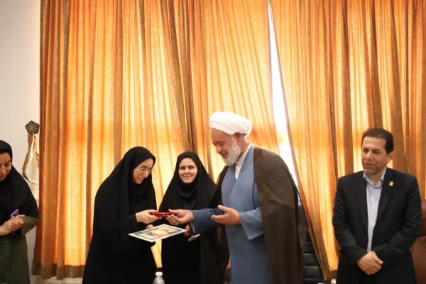 جلسه تودیع و معارفه مسئول حراست  مرکز امام خمینی (ره) کاشان 4