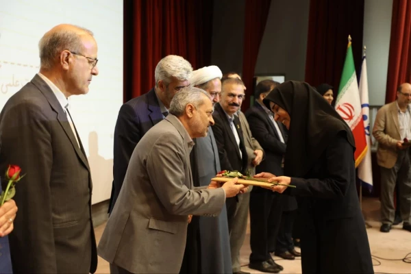 اسامی اعضای هیئت علمی منتخب سرآمدی آموزش دانشگاه فرهنگیان از استان اصفهان  4