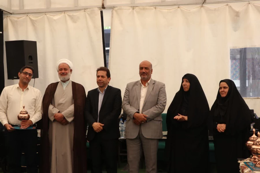 تجلیل از استادان و کارمندان برتر دانشگاه فرهنگیان استان اصفهان در هفته سرآمدی آموزش 4