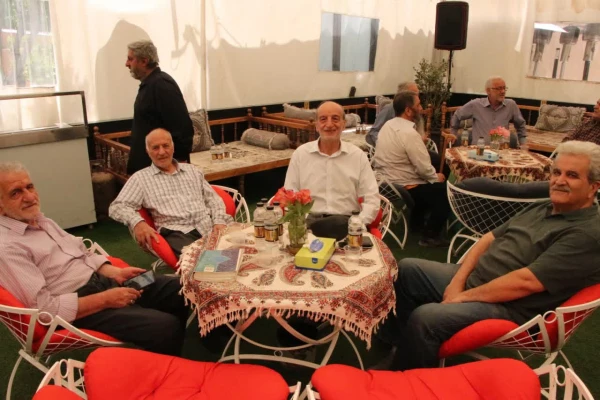 برگزاری اردوی تفریحی بازنشستگان دانشگاه فرهنگیان استان اصفهان در باغبهادران
 4