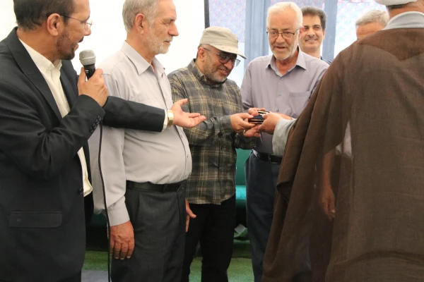 برگزاری اردوی تفریحی بازنشستگان دانشگاه فرهنگیان استان اصفهان در باغبهادران
 13