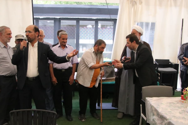 برگزاری اردوی تفریحی بازنشستگان دانشگاه فرهنگیان استان اصفهان در باغبهادران
 13