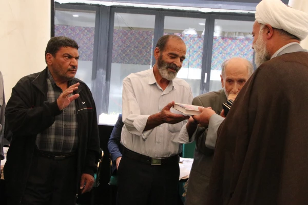 برگزاری اردوی تفریحی بازنشستگان دانشگاه فرهنگیان استان اصفهان در باغبهادران
 13