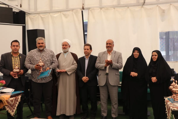 تجلیل از استادان و کارمندان برتر دانشگاه فرهنگیان استان اصفهان در هفته سرآمدی آموزش 16