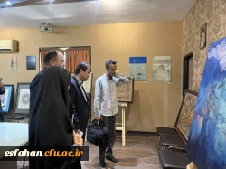 بازدید سرپرست دانشگاه فرهنگیان  استان اصفهان ازنمایشگاه کتاب و آثار اساتید هنر دانشگاه فرهنگیان  3