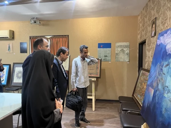 درطول برگزاری این رویداد بازدید سرپرست دانشگاه فرهنگیان  استان اصفهان و همچنین مدیرکل آموزش و پرورش استان اصفهان ازنمایشگاه کتاب و آثار اساتید هنر دانشگاه فرهنگیان  4