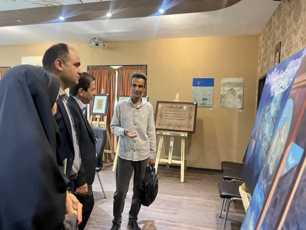 درطول برگزاری این رویداد بازدید سرپرست دانشگاه فرهنگیان  استان اصفهان و همچنین مدیرکل آموزش و پرورش استان اصفهان ازنمایشگاه کتاب و آثار اساتید هنر دانشگاه فرهنگیان  5