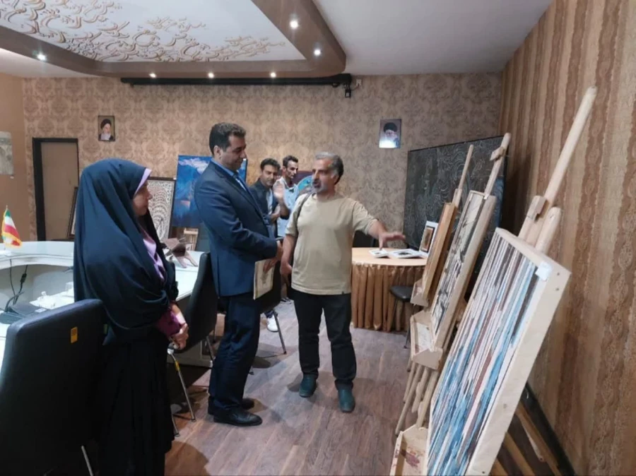 درطول برگزاری این رویداد بازدید سرپرست دانشگاه فرهنگیان  استان اصفهان و همچنین مدیرکل آموزش و پرورش استان اصفهان ازنمایشگاه کتاب و آثار اساتید هنر دانشگاه فرهنگیان  11