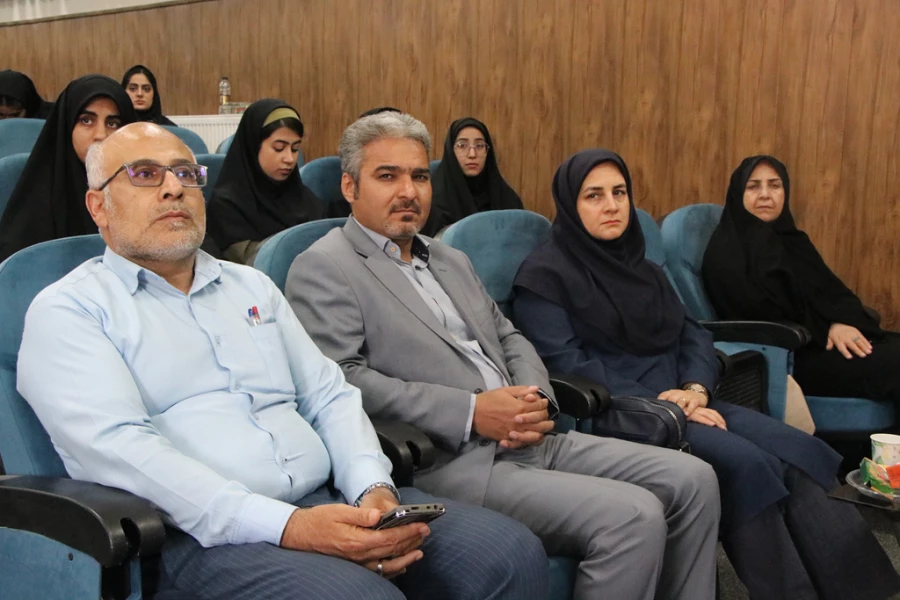 همایش بزرگداشت روز روابط عمومی و ارتباطات و تجلیل از کارشناسان روابط عمومی و یاوران رسانه 16