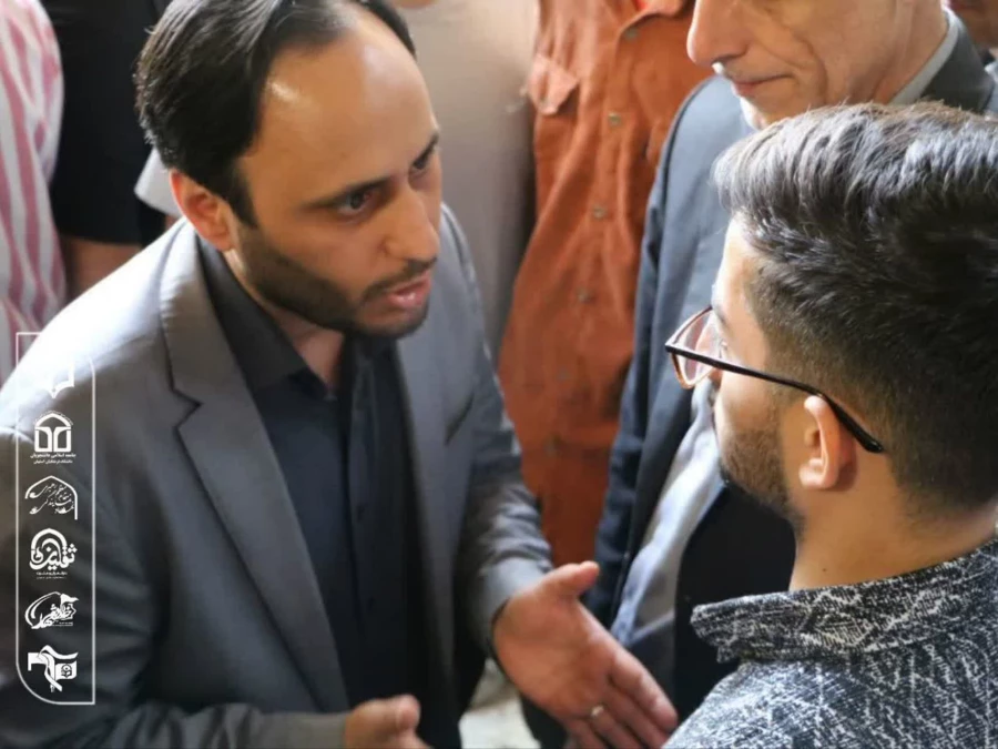 مراسم گرامیداشت شهیدان اردیبهشت با حضور سخنگوی دولت در پردیس شهید باهنر اصفهان برگزار شد
 7