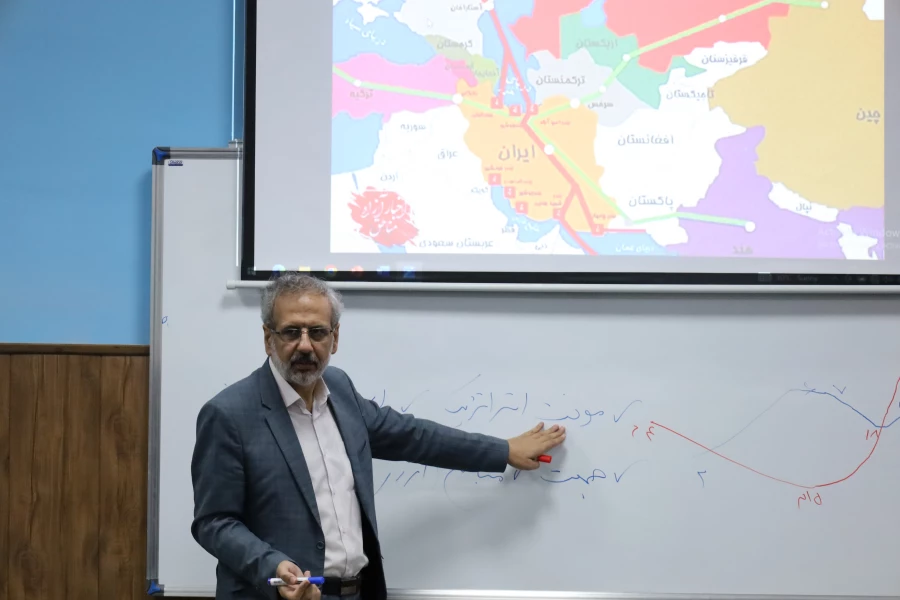 چهارمین دوره توانمندسازی حلقه های میانی(حامیم) برای دانشجومعلمان دانشگاه فرهنگیان اصفهان برگزار شد. 9