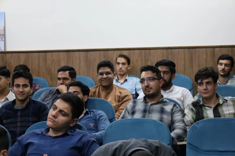 چهارمین دوره توانمندسازی حلقه های میانی(حامیم) برای دانشجومعلمان دانشگاه فرهنگیان اصفهان برگزار شد. 10