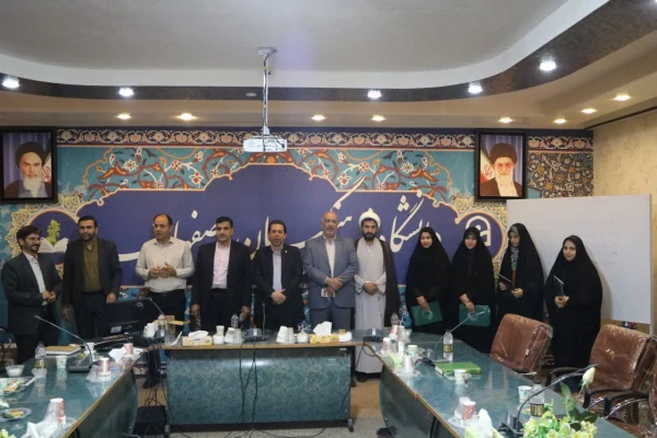 جلسه ستاد شاهد و ایثارگر استان اصفهان 13