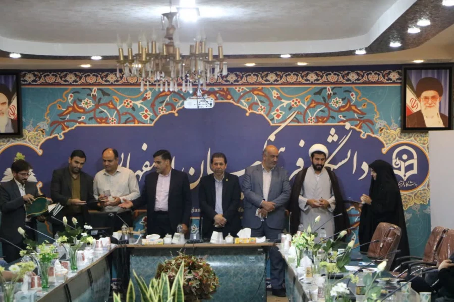 جلسه ستاد شاهد و ایثارگر استان اصفهان 15