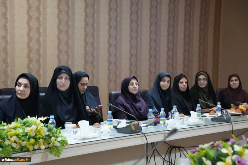 نشست پرسش و پاسخ میهمانان اجلاس یا مسئولین حوزه پژوهش و فناوری سازمان مرکزی دانشگاه فرهنگیان 5