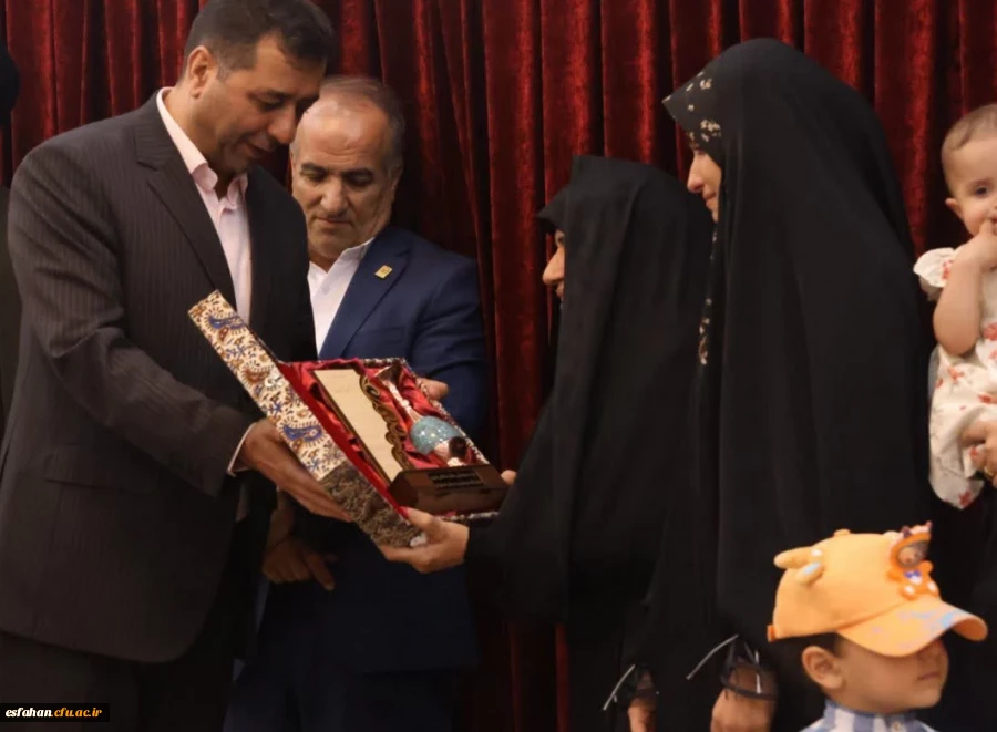 مراسم تکریم و معارفه سرپرست دانشگاه فرهنگیان استان اصفهان  14