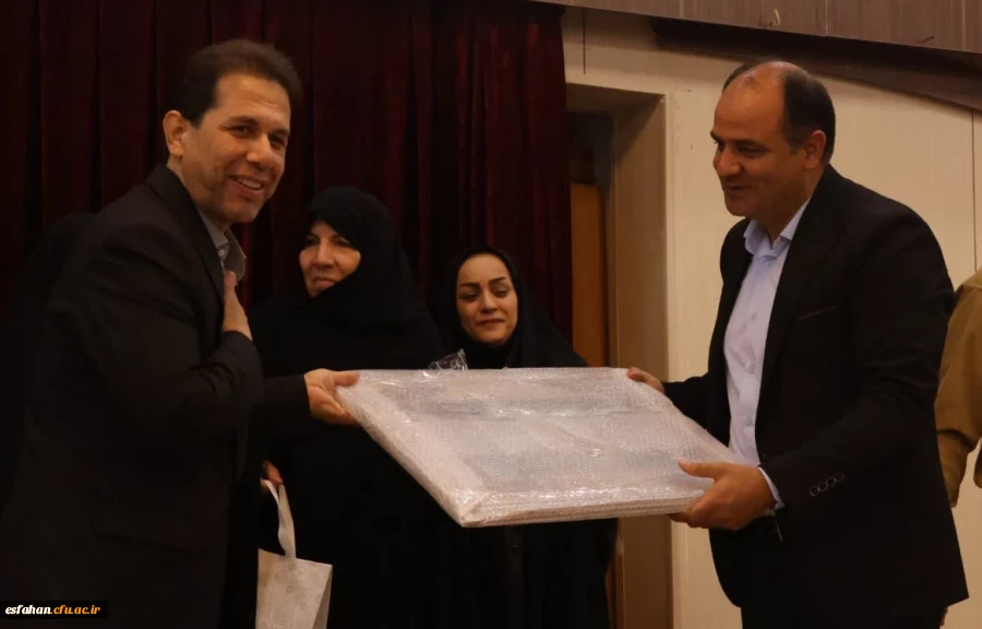 مراسم تکریم و معارفه سرپرست دانشگاه فرهنگیان استان اصفهان  17