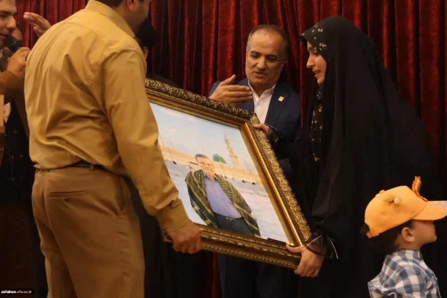 مراسم تکریم و معارفه سرپرست دانشگاه فرهنگیان استان اصفهان  13